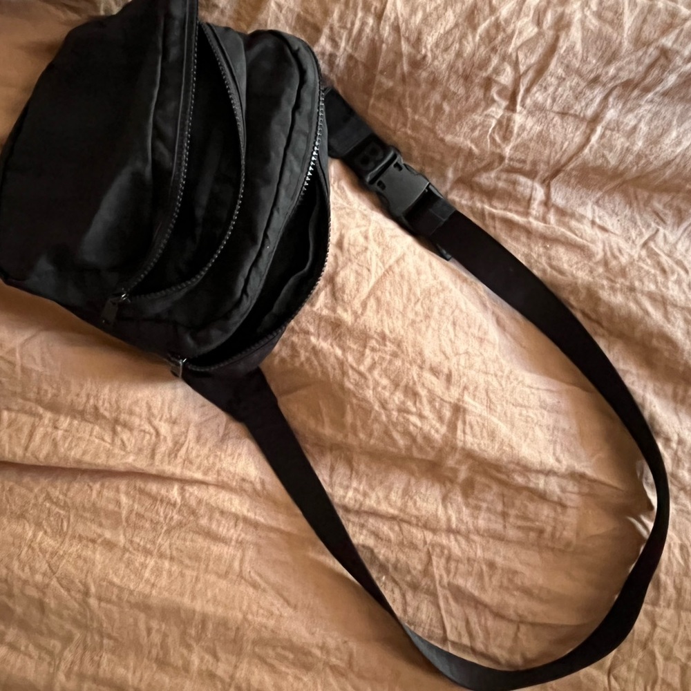 Black BAGGU Belt Bag/Fanny Pack